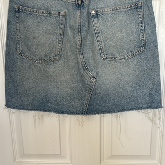 3 for $10 &Denim Distressed Light Washed Flattering Denim Skirt women’s size 10 - Picture 6 of 8